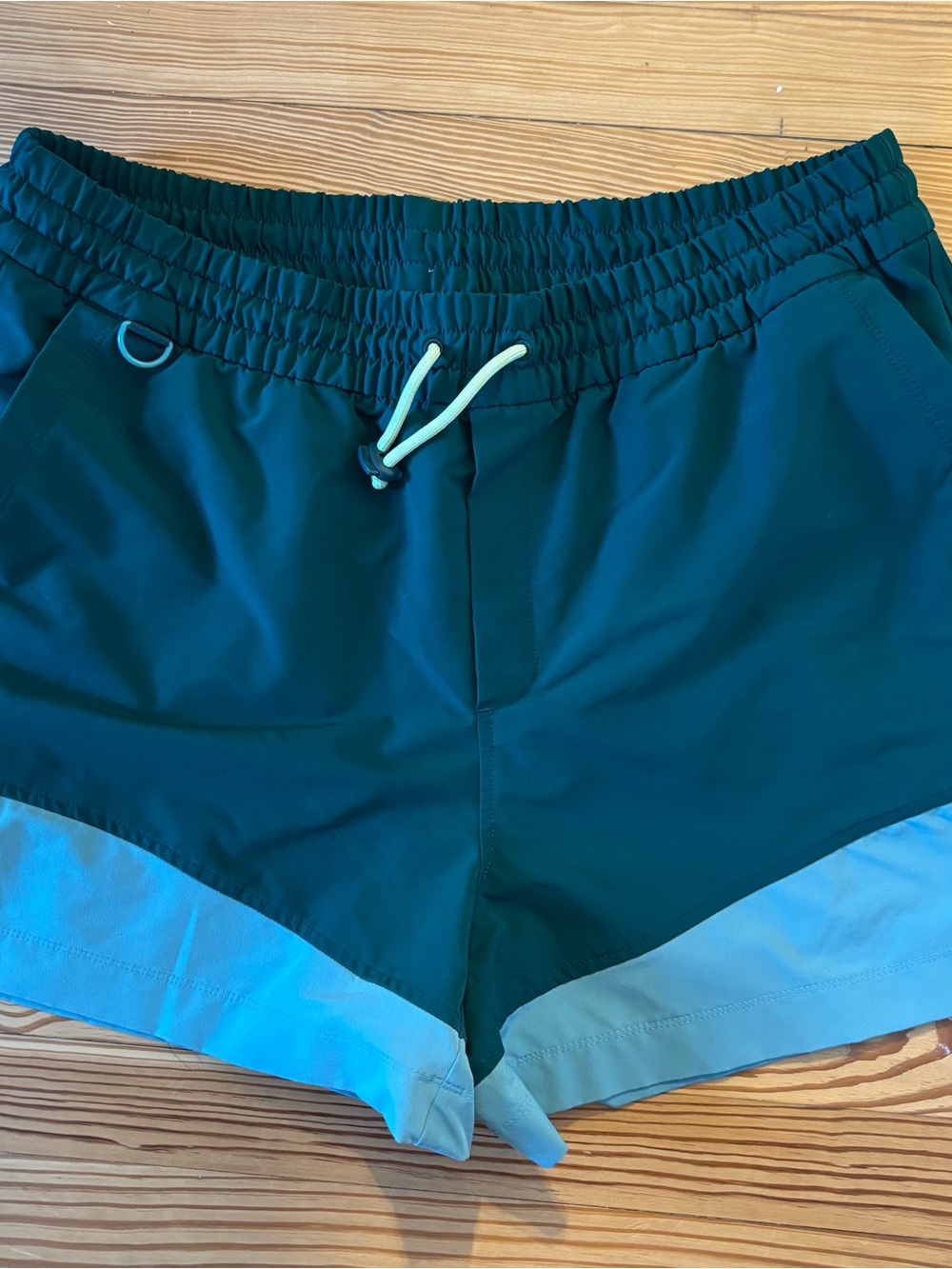 Old Navy Women's Teal Athletic Shorts with Light Blue Trim